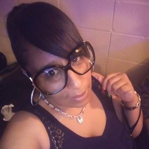 Meet your Posher, Jenifer